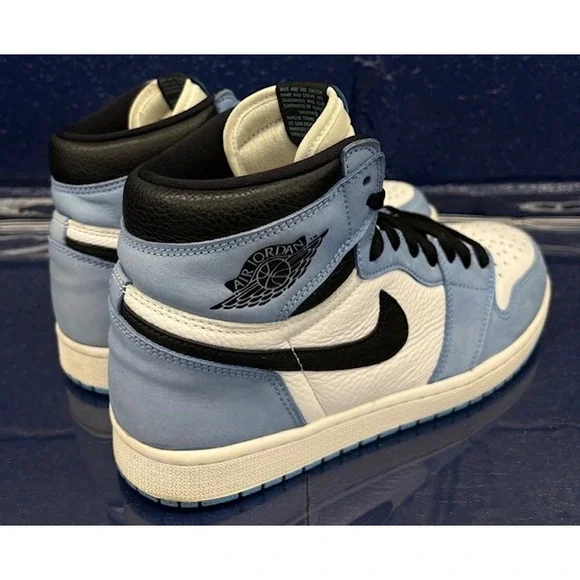 Jordan 1 Retro High OG University Blue 555088-134 Mens sneakers size 10 - Picture 3 of 8